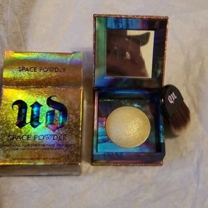 Urban Decay space powder